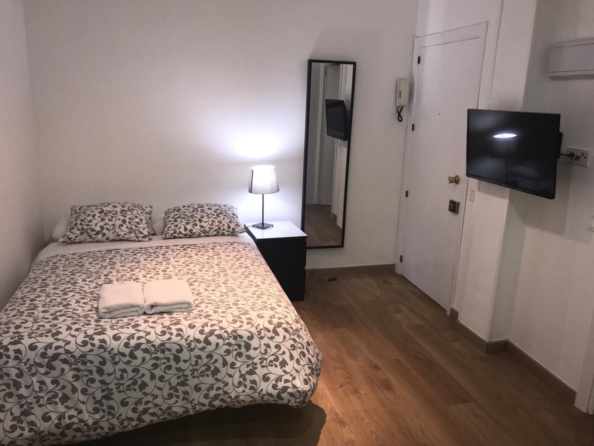 Apartamentos Arapiles Мадрид Екстер'єр фото