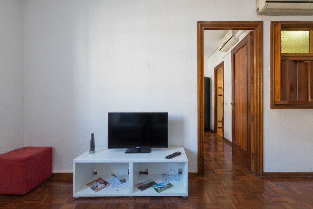 Apartamentos Arapiles Мадрид Екстер'єр фото
